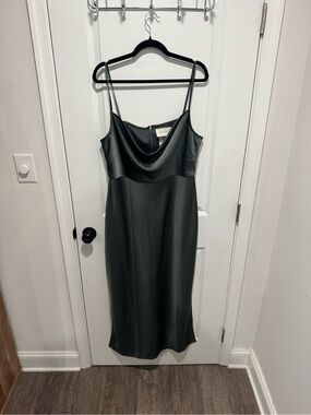 bhldn calla sleeveless tulle floral appliqu maxi dress BHLDN Calla Sleeveless Tulle Floral Appliqu Maxi Dress at MarketFair Shoppes in Princeton, NJ